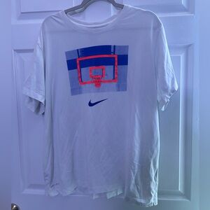 men's white xl Nike shirt‎